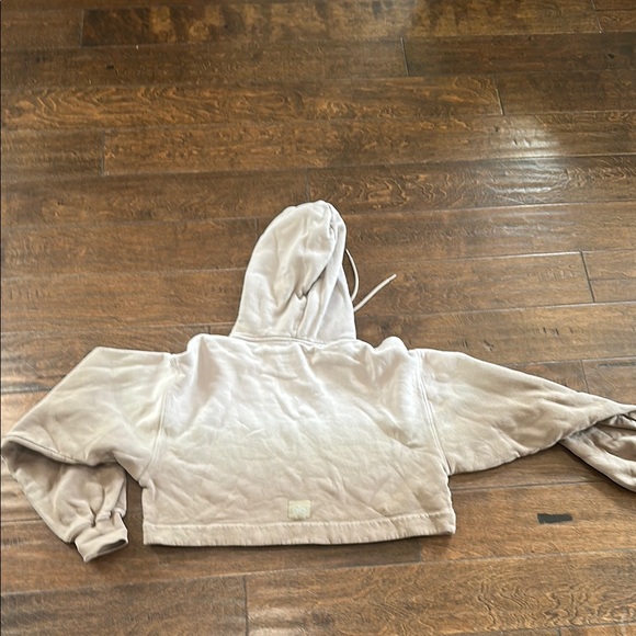 ALO Yoga Cream/Sandstone Cropped Hoodie Sweatshirt - Picture 5 of 5